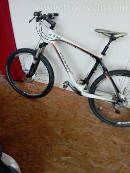 VTT Giant xtc carbone 2014 27,9 L .avec facture - 2