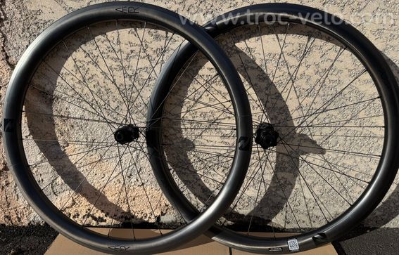 Paire de roues Reynolds ATR 700 Carbon