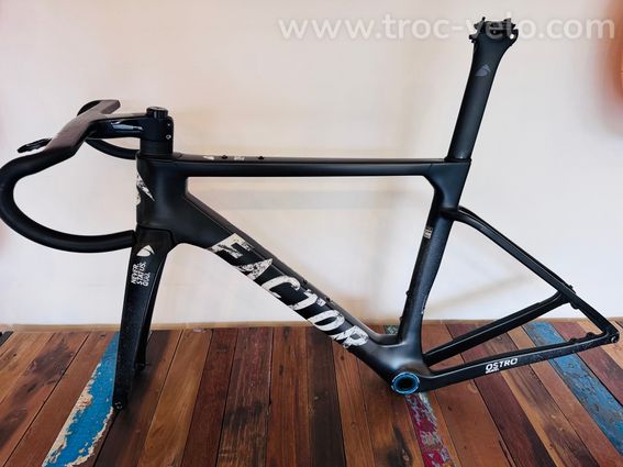 Kit Cadre Factor Ostro Gravel 54 (2025) - 7