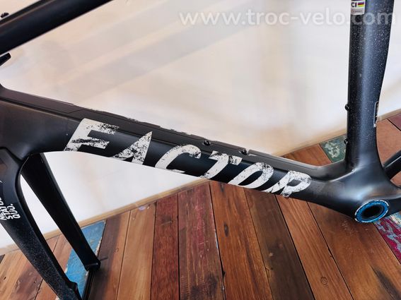 Kit Cadre Factor Ostro Gravel 54 (2025) - 8