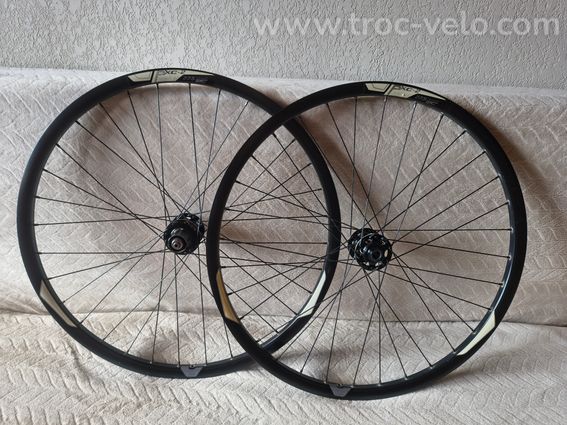 🚲 Paire de roues VTT 27.5" Giant PXC-2 + Pneus Schwalbe Nobby Nic 🛞 - 3