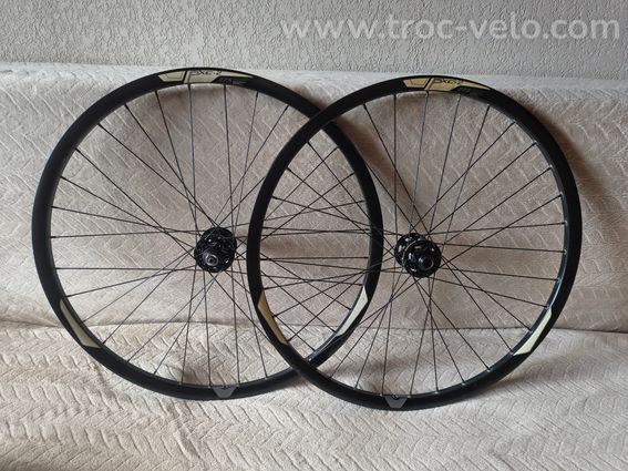 🚲 Paire de roues VTT 27.5" Giant PXC-2 + Pneus Schwalbe Nobby Nic 🛞 - 4