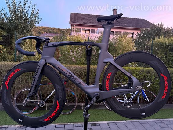 Avenger Phantom Carbon Track Bike 2023 – Lambda Racing - 2
