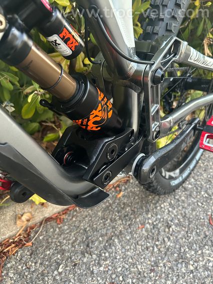 commencal suprême DH V4 - 8