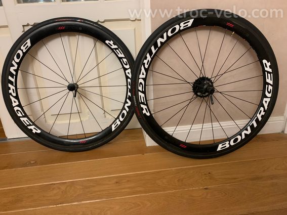 ROUES BONTRAGER XXX4 PNEUS