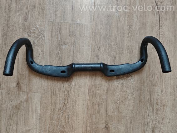 Cintre carbonne aéro 44cm