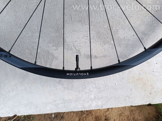 Roue avant vélo gravel NEWMEN ÉVOLUTION SL X.R.25 12x100 696 grammes - 2