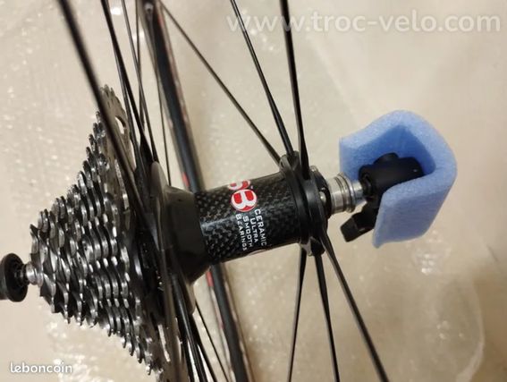 N°2 - Roues campagnolo shamal ultra pneus, vélo route course carbone  - 3
