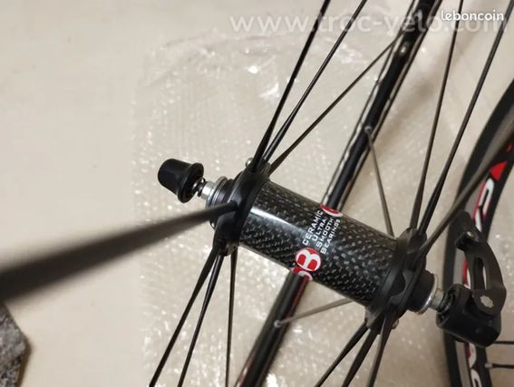 N°2 - Roues campagnolo shamal ultra pneus, vélo route course carbone  - 4