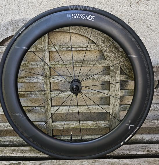 Roue avant SWISS SIDE HADRON² 625 Freinage patin