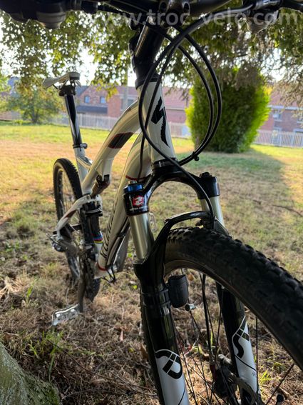 SPECIALIZED EPIC Expert – TAILLE M – 26” – 27 VITESSES - 2