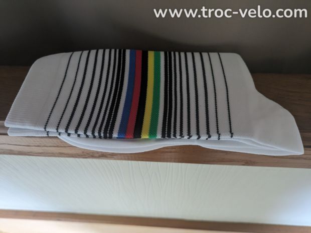 Paire de chaussettes vélo cyclisme Blanche Champion du Monde  - 2