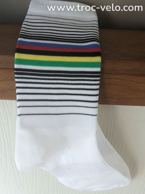 Paire de chaussettes vélo cyclisme Blanche Champion du Monde  - 3