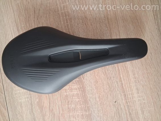 Selle fizik argo carbone
