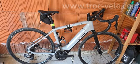 vélo route électrique
