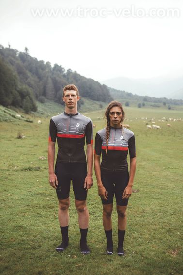 Lot de maillots prototypes & premières collections - 9