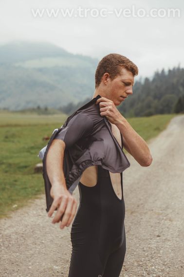 Lot de maillots prototypes & premières collections - 14