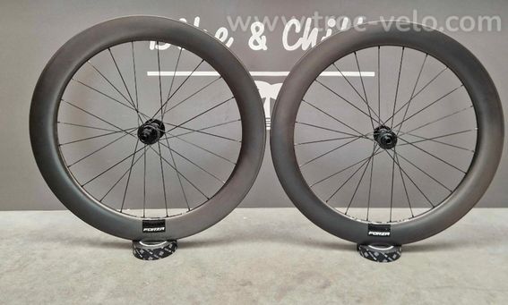 Roues Forza skiron neuve 65mm carbone moyeu DTSwiss370