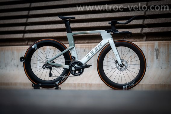 Cadre Triathlon ZEEN carbone Aéro – Neuf - Taille M - 2