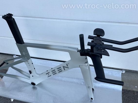 Cadre Triathlon ZEEN carbone Aéro – Neuf - Taille M - 5