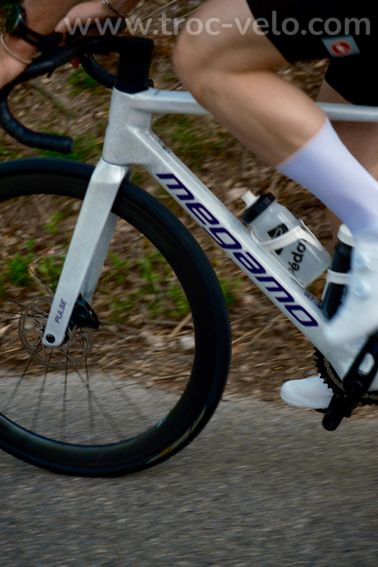 MEGAMO Pulse 07 SLR (2026) - SRAM Rival AXS + Zipp 303s - État Neuf - 3
