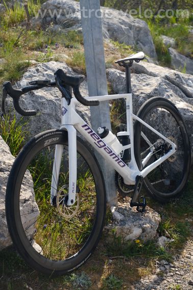 MEGAMO Pulse 07 SLR (2026) - SRAM Rival AXS + Zipp 303s - État Neuf - 4
