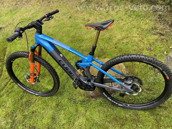 CUBE STEREO HYBRID 140 HPC ACTION TEAM 750wh - 2