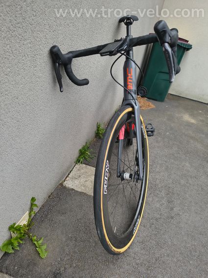 À VENDRE – BMC SLR 2024 | Shimano Ultegra Di2 | Roues carbone - 3