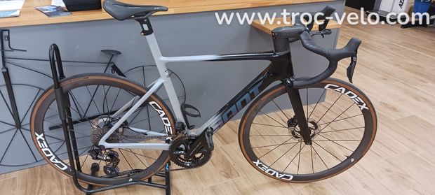 Giant propel - 1