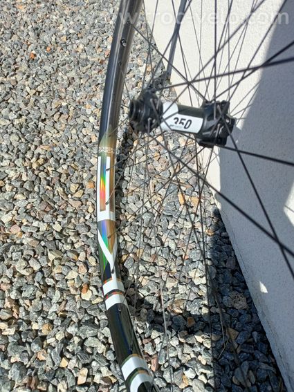 Roues DUKE SL5 carbone moyeux DTswiss 350 - 2