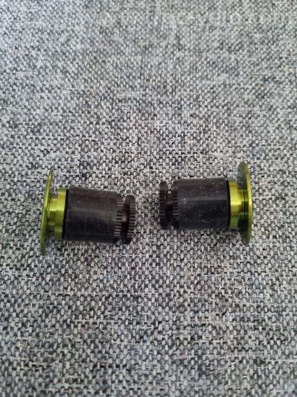 Embouts de guidon JCR Components vert acide - 2