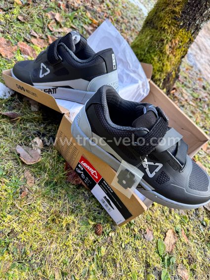 Leatt DBX 5.0 clip