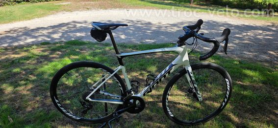 GIANT DEFY ADVANCED 2. 2020 - 2