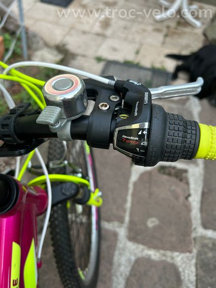 VTT Greenway angle 24 pouces coloris rose et jaune fluo - 2