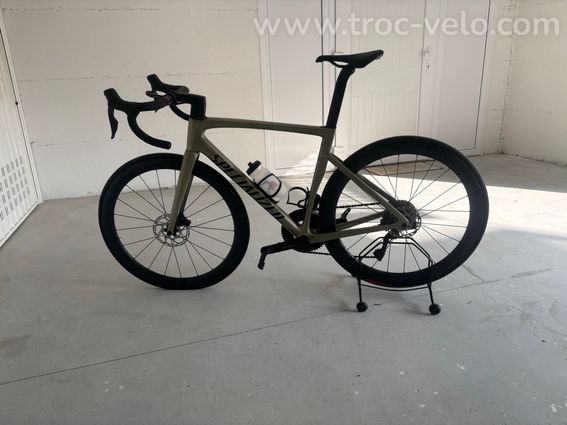 2025 Specialized Tarmac SL7 Comp - Shimano 105 Di2 - 2