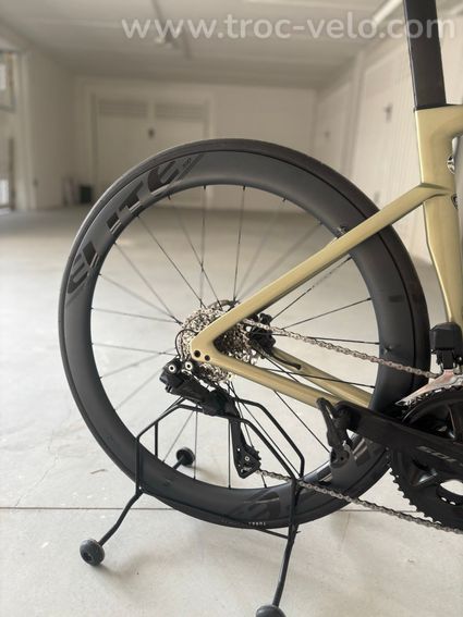 2025 Specialized Tarmac SL7 Comp - Shimano 105 Di2 - 5
