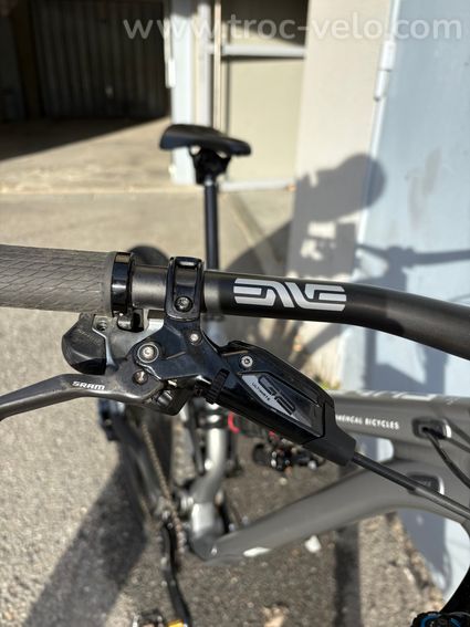 Meta TR 29 2021 - Full AXS ENVE Chris King - Ex-team Commencal - 2