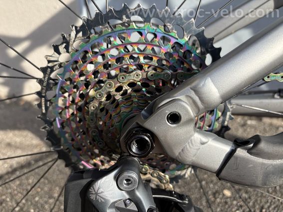 Meta TR 29 2021 - Full AXS ENVE Chris King - Ex-team Commencal - 11