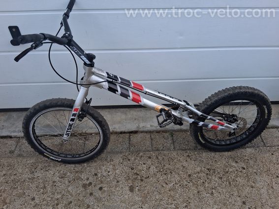 vélo trial 20 pouces - 2