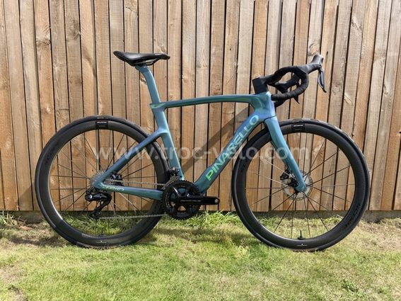 Pinarello dogma F 2027 neuf dura ace 12v scope artech 4
