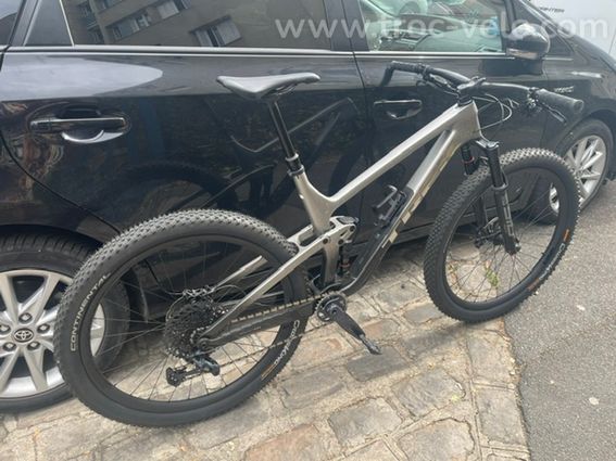 Trek top fuel 9.8 gx project one xl 2024 - 10