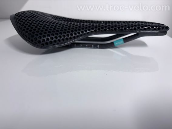 Selle carbone 3D 155 comme neuve - 3