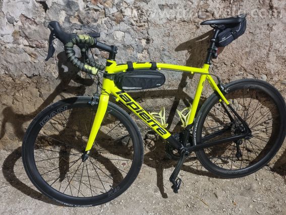 Velo route lapierre audacio 300 M jantes carbone - 2