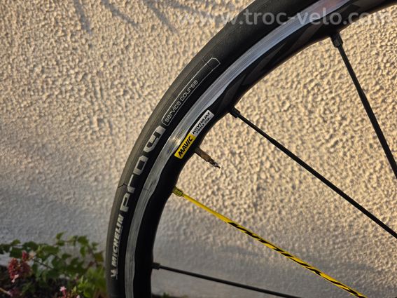 Lapierre Xelius SL 600 FDJ - Shimano Ultegra - Mavic Ksyrium SL - Taille L - 10