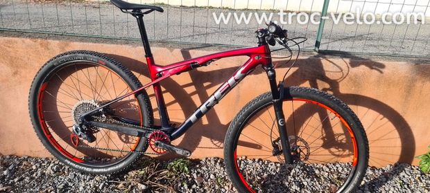 VTT TREK Supercaliber 9.9 AXS peinture Project ONE - 1