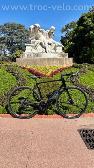 Vélo de route/course Giant TCR Advanced 2 2025 avec FACTURE taille M/L (56)