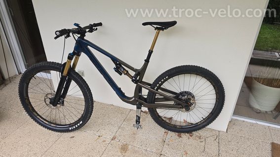 Rocky Mountain Instinct C90 2023 Taill L — XTR / Fox Factory Kashima / roues carbone — 500 km - 2