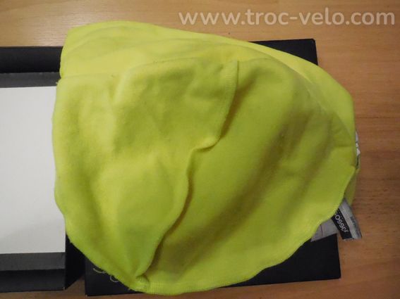 ASSOS BONNET JAUNE HIVER  NEUF  TAILLE UNIQUE  - 3