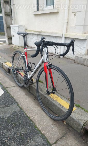 Vélo route Specialized Allez Shimano105