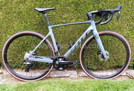 Scott Addict RC15 – Taille M – 2023